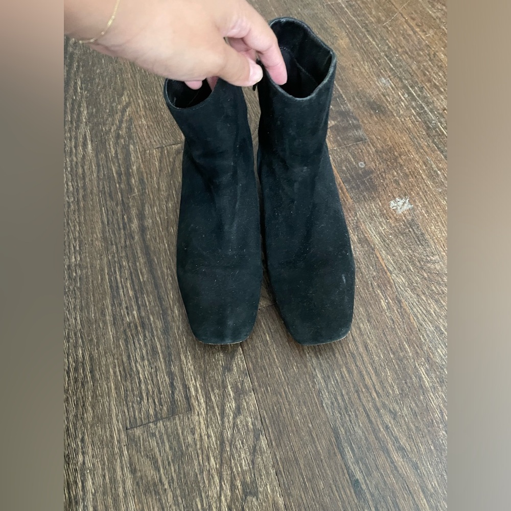 UO women Black booties size 9